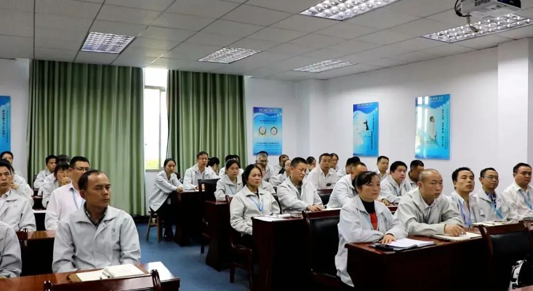 讲座现场.jpg